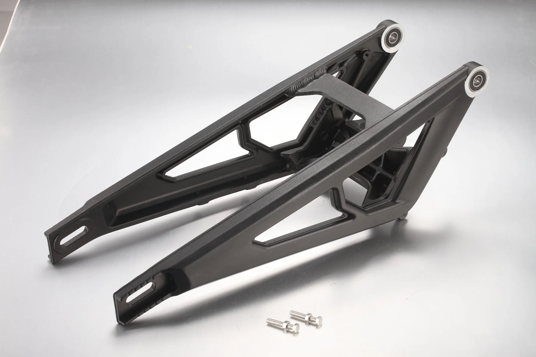 swingarm w/ 4 bearings & 2 kit chain adjusters pros/ss2.0/ss3.0/sr Swingarm w/ 4 bearings & 2 kit chain adjusters - ProS/SS2.0/SS3.0/SR